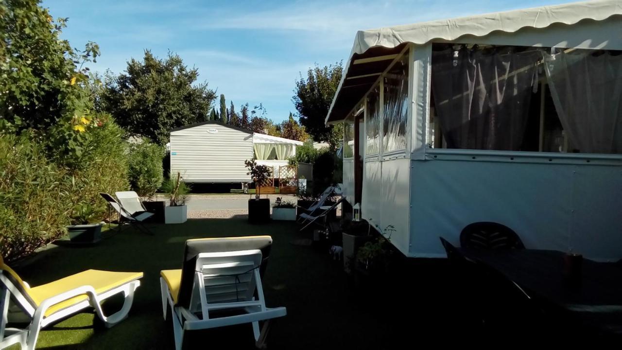 Camping Le Montourey Azur 78 Hotell Fréjus Exteriör bild
