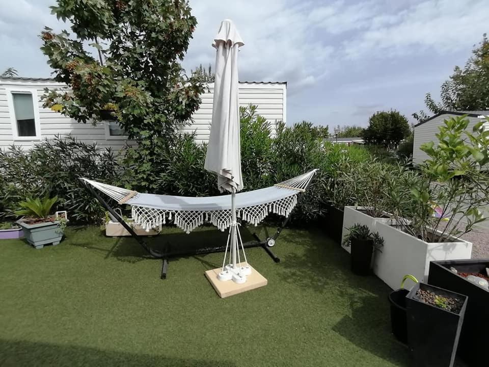 Camping Le Montourey Azur 78 Hotell Fréjus Exteriör bild